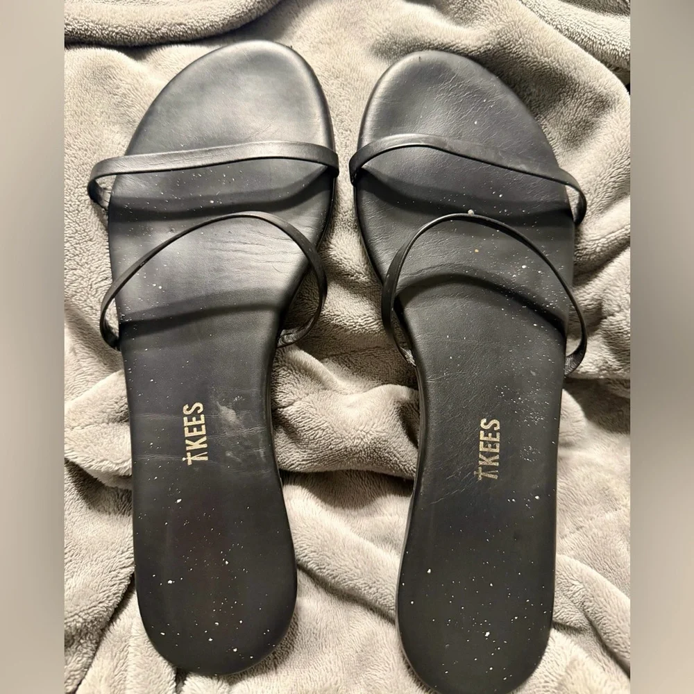 GUC TKEES Gemma Black Strappy Sandals - Picture 3 of 12